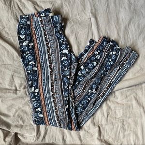 TILLY’S Floral Flare Pants (sky and sparrow)